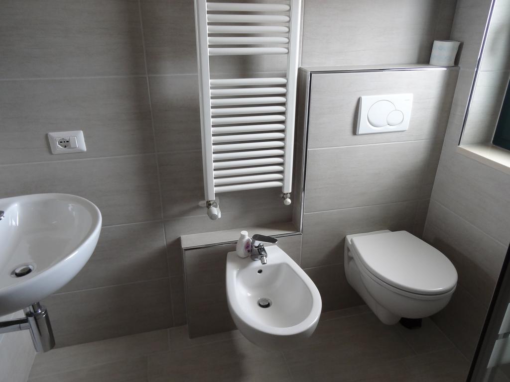 Affittacamere Rooms Di Matteo San Paolo di Iesi Exteriör bild